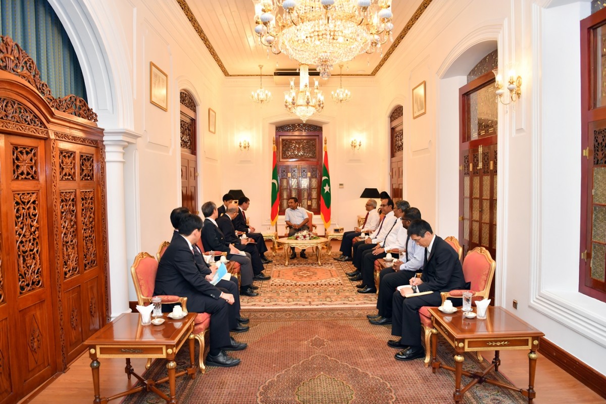 ޖެނުއަރީ 6، 2018 : ޖަޕާނުގެ މިނިސްޓަރ އޮފް ފޮރިން އެފެއާޒް، ރައީސުލްޖުމްހޫރިއްޔާގެ އަރިހަށް ކުރެއްވި އިހްތިރާމުގެ ޒިޔާރަތުގެ ތެރެއިން