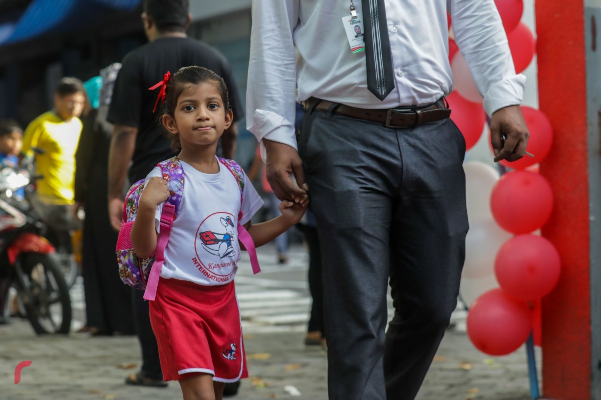 ޖެނުއަރީ 14، 2018: ދިރާސީ އާ އަހަރުގެ ފުރަތަމަ ދުވަހު ކެންގަރޫ ކިޑްސްގެ ދަރިވަރުން ސްކޫލަށް ވަންނަން އަންނަނީ: ޕްރީ ސްކޫލްތަކުގައި މިއަހަރު 7000 އަށް ވުރެ ގިނަ ދަރިވަރުން ތައުލީމު ހާސިލްކުރާނެ