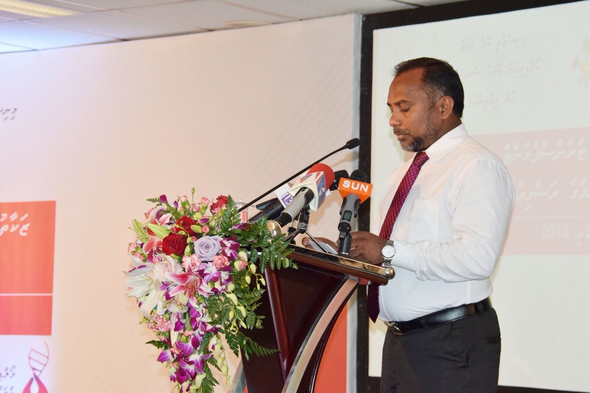 ޖެނުއަރީ 15، 2017: ޒަކާތު ފަންޑްގެ ފަރާތުން ބޯންމެރޯ ހެދުމަަށް ފުރުސަތުދީ އެކަމުގެ ލިޔުން ހަވާލުކުރުމަށް ބޭއްވި ހަފްލާގައި އިސްލާމިކް މިނިސްޓަރު ޒިޔާދު ބާގިރު ވާހަކަ ދައްކަވަނީ