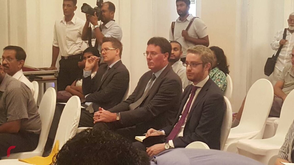 ކޮލަމްބޯ: 22 ޖެނުއަރީ 2018:ކުރީގެ ރައީސް މުޙައްމަދު ނަޝީދު ކޮލަމްބޯގައި ބޭއްވި ނިއުސް ކޮންފަރެންސްގެ ތެރެއިން