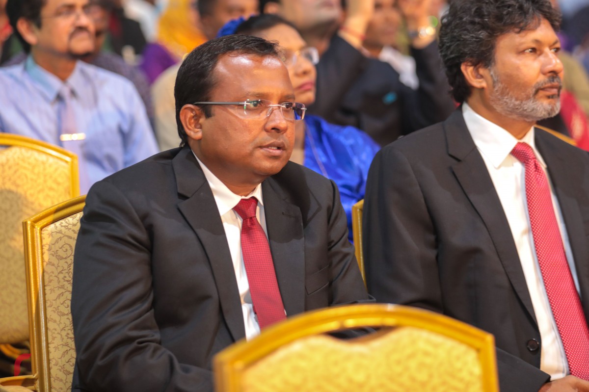 ޖެނުއަރީ 26، 2018 : އިންޑިއާގެ 69 ވަނަ ޖުމްހޫރީ ދުވަހުގެ މުނާސަބަތުގައި ޣިޔާސުއްދީން އިންޓަނޭޝަނަލް ސްކޫލްގައި ބޭއްވި ހާއްސަ ހަފްލާގައި ކިނބިދޫ ދާއިރާގެ މެމްބަރު އަބްދުﷲ ރިޔާޒު ބައިވެރިވެވަޑައިގަންނަވަނީ -- ފޮޓޯ: މުހައްމަދު ޝަރުހާން