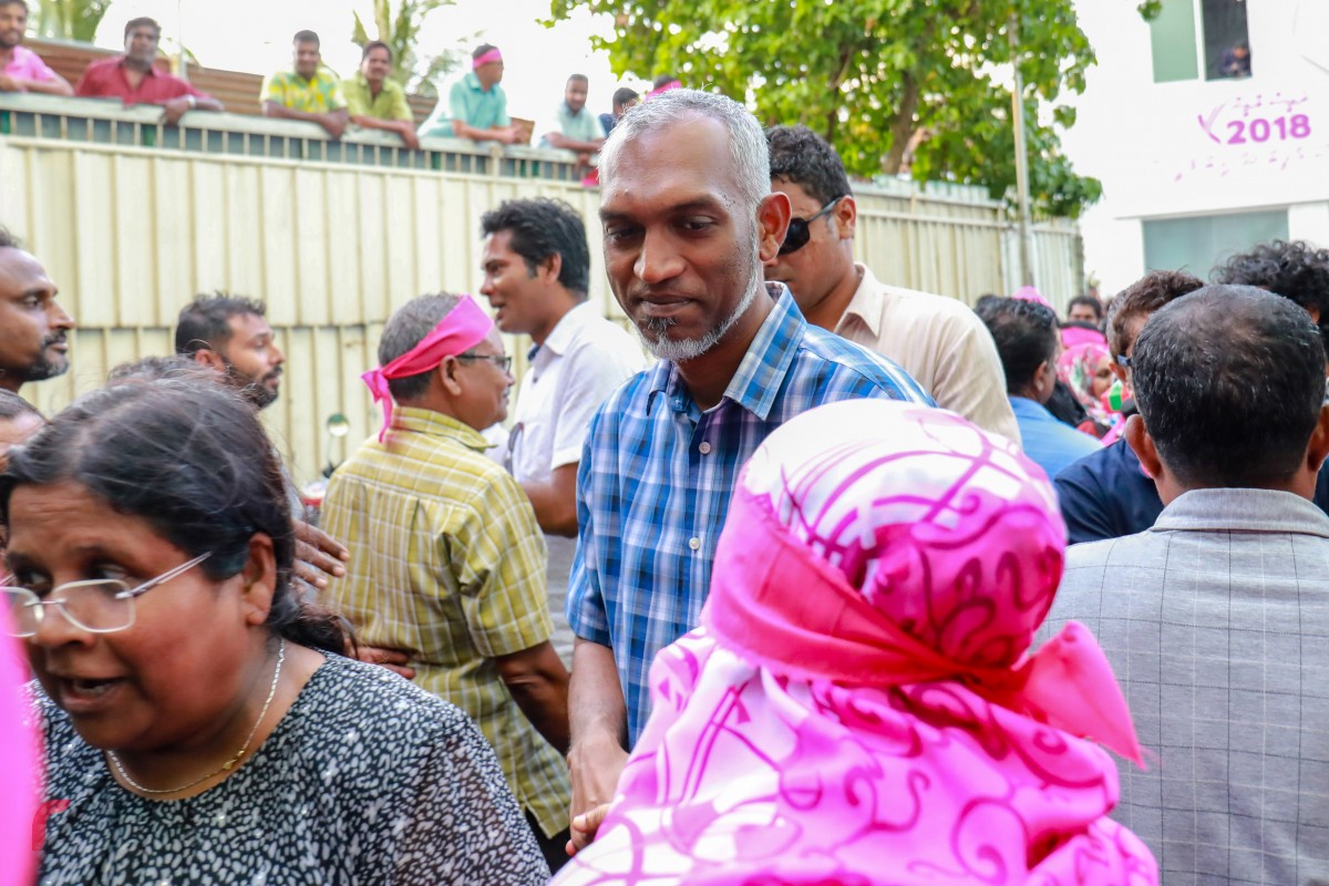 ފެބްރުއަރީ 3، 2018: ސުޕްރީމް ކޯޓުން ނެރުނު ކުއްލި އަމުރާއެކު ރައީސް ޔާމީންއަށް ތާއީދު އޮތްކަން ދެއްކުމަށް ވެސްޓް ޕާކް ސަރަހައްދު ޖަގަހައިގައި ބޭއްވި އެއްވުމުގެ ތެރެއިން -- ފޮޓޯ: މުހައްމަދު ޝަރުހާން