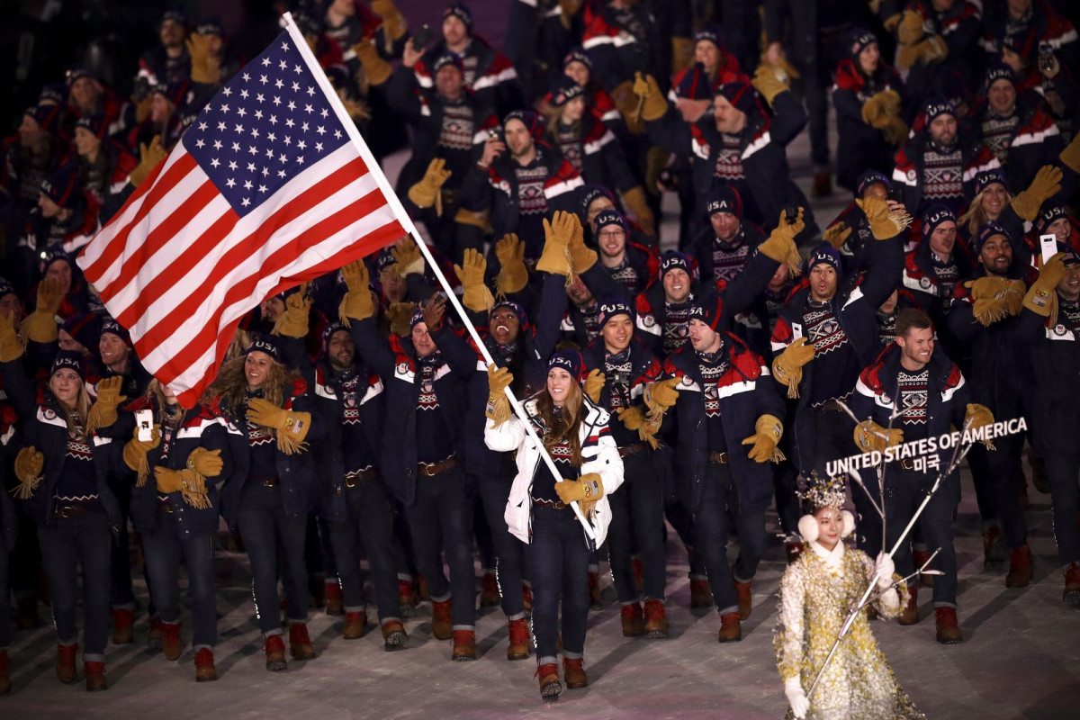 ފެބްރުއަރީ 11، 2018: ދެކުނު ކޮރިއާގައި ކުރިއައްދާަ ވިންޓާ އޮލިމްޕިކްސް 2018 ހުޅުވުމުގެ ރަސްމިއްޔާތު ކުލަގަދަކޮށް ފާހަގަކުރަނީ، މި މުބާރާތުގައި 98 ގައުމުން މި މުބާރާތުގައި ބައިވެރިވެފައިވޭ