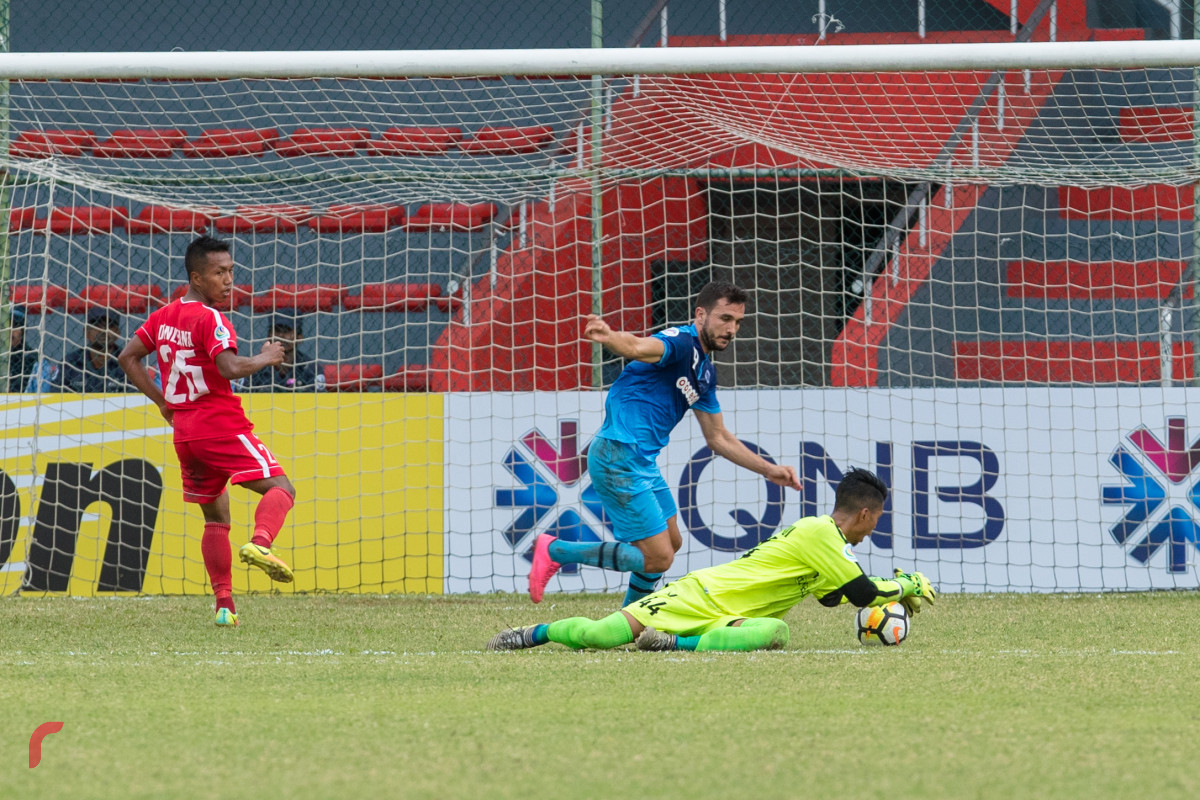 މާރޗް 15، 2018: އޭއެފްސީ ކަޕްގައި ނިއުރޭޑިއަންޓް އާއި އައިޒަވާލް ބައްދަލުކުރި މެޗްގެ ތެރެއިން، މި މެޗް 3-1 އިން ނިއުރޭޑިއަންޓް ކާމިޔާބު ކޮށްފައިވާއިރު މި މެޗްގައި އަޝްފާގް ވަނީ ހެޓްރިކް ހަދާފައި-- ފޮޓޯ: މުހައްމަދު ޝަރުހާން