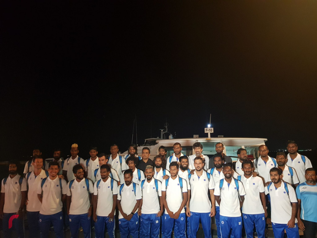 ބެންގަލޫރަށް ފުރި ނިއު ރޭޑިއަންޓްގެ ޓީމު