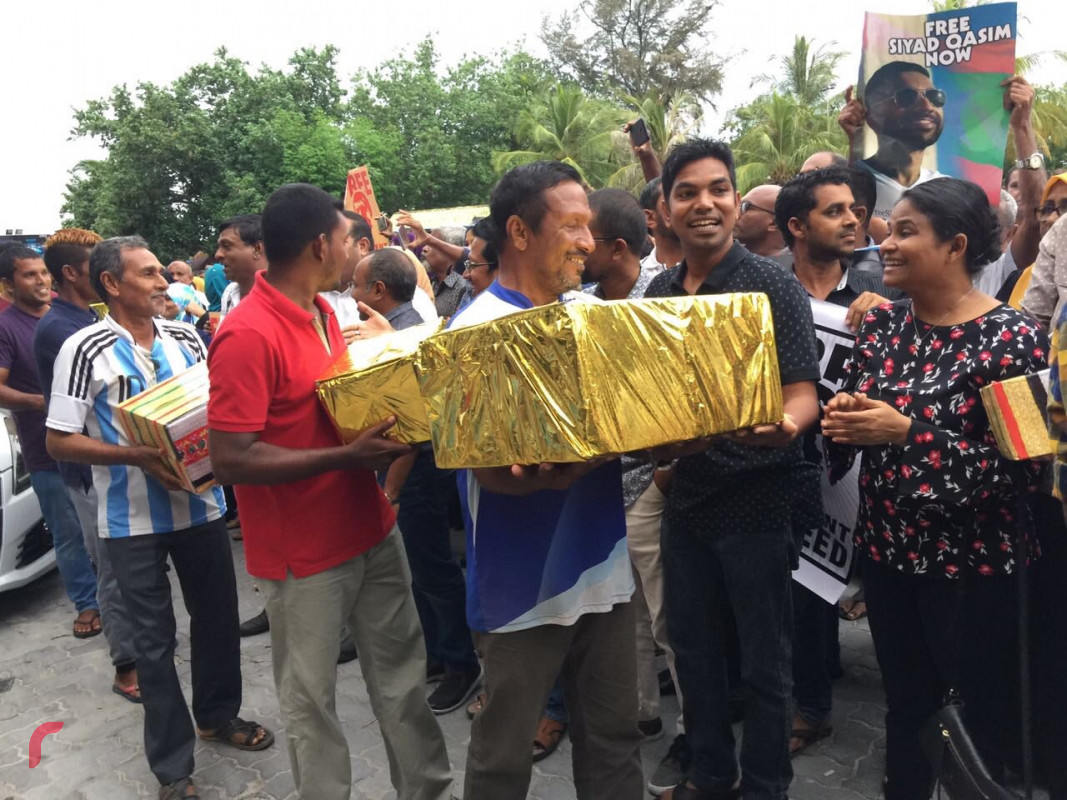 އޭޕްރިލް 13، 2018: ގުޅިފައިވާ އިއްތިހާދުން އެމްޑީޕީ ހަރުގެ ސަރަހައްދުގައި ކުރިއަށް ގެންދިޔަ އެއްވުމުގެ ތެރެއިން