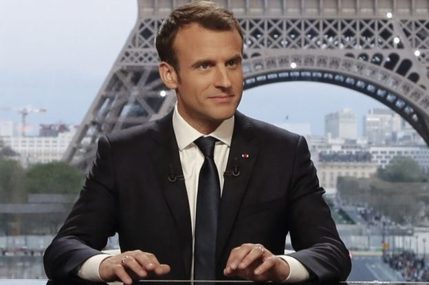 ފަރަންސޭސީވިލާތުގެ ރައީސް އެމަނުއަލް މެކްރޯން ޓީވީއަށް އިންޓަރވިއު ދެއްވަނީ