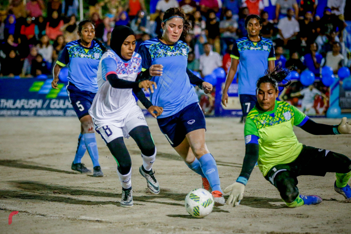 އޭޕްރިލް 17، 2018: ކްލަބް މޯލްޑިވްސް ކަޕްގެ ފައިނަލްގައި އެމްޕީއެލް އާއި ޕޮލިސް ބައްދަލުކުރި މެޗްގެ ތެރެއިން، އެމްޕީއެލް ޗެމްޕިއަންކަން ހޯދާފައިވަނީ ޕެނަލްޓީ ޖަހައިގެން ޕޮލިސް ކްލަބް ބަލިކޮށްގެންނެވެ.