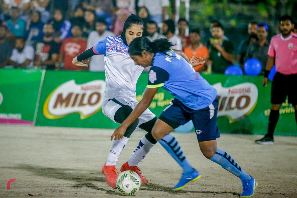 އޭޕްރިލް 17، 2018: ކްލަބް މޯލްޑިވްސް ކަޕްގެ ފައިނަލްގައި އެމްޕީއެލް އާއި ޕޮލިސް ބައްދަލުކުރި މެޗްގެ ތެރެއިން، އެމްޕީއެލް ޗެމްޕިއަންކަން ހޯދާފައިވަނީ ޕެނަލްޓީ ޖަހައިގެން ޕޮލިސް ކްލަބް ބަލިކޮށްގެންނެވެ.