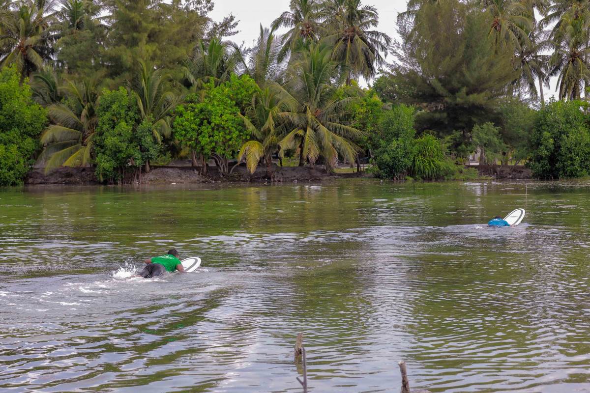 އޭޕްރިލް 21، 2018: ބ. ގޮއިދޫގައި ކުރިއަށްގެންދިޔަ މޯލްޑިވްސް އޮލިމްޕިކް ކޮމިޓީގެ އަހަރީ އާންމު ޖަލްސާއަށްފަހު އޮލިމްޕިކް ކޮމިޓީއާއި ގޮއިދޫ ރައްޔިތުން ގުޅިގެން ކުރިއަށްގެންދިޔަ ކުޅިވަރުގެ ހަރަކާތްތަކުގެ ތެރެއިން، މި ހަރަކާތްތަކުގައި ގޮއިދޫގެ ކުޅިވަރަށް ލޯބިކުރާ ގިނަ އަދަދެއްގެ ރައްޔިތުންނާއި އޮލިމްޕިކް ކޮމިޓީގެ މެމްބަރުން ވަނީ ބައިވެރިވެފައި -- ފޮޓޯ: އިމޭޖަސް އެމްވީ