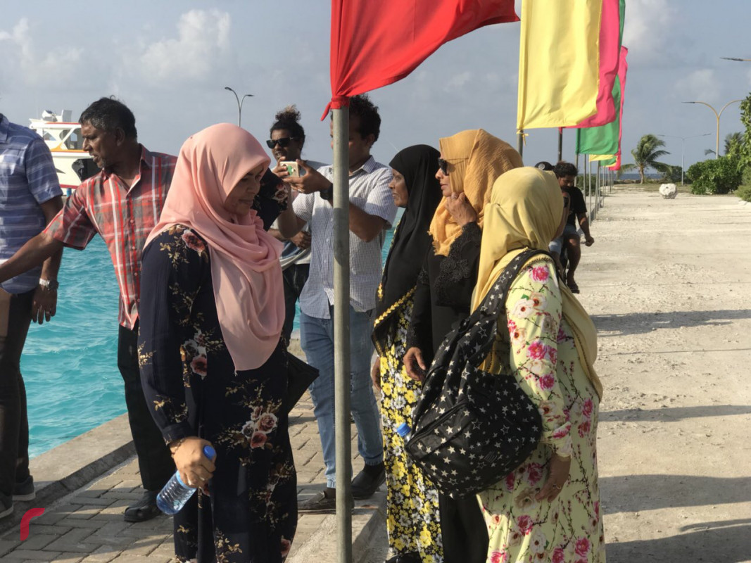 އޭޕްރިލް 27، 2018: ރަސްދޫގައި ބޭއްވުމަށް ހަމަޖެހިފައިވާ ޖަލްސާއަށް، ގުޅިފައިވާ އިއްތިހާދުގެ މެމްބަރުން ރަސްދޫއަށް ވަޑައިގަންނަވަނީ