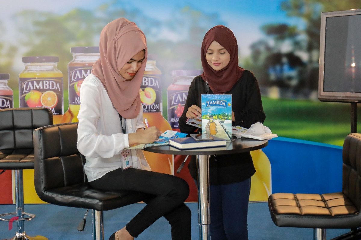 މެއި 3، 2018: ހައިރައިޒް އިން އިންތިޒާމްކޮށްގެން ކުރިއަށްގެންދާ ފުޑް އެންޑް ބެވަރޭޖެސް ފެއަރ ތެރެއިން. -- ފޮޓޯ: މުހައްމަދު ޝަރުހާން