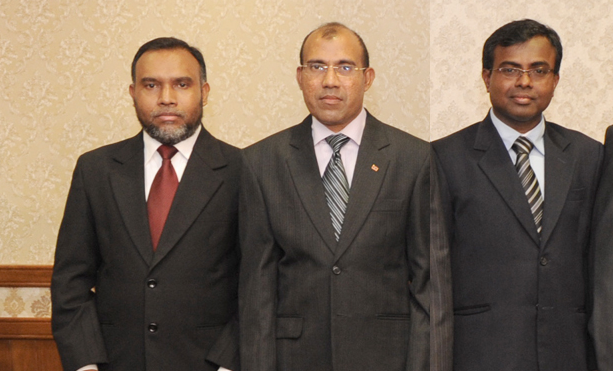 މިހާރު ސުޕްރީމް ކޯޓުގައި މައްސަލަ ބައްލަވާ ތިން ފަނޑިޔާރުން:- އެ ބޭފުޅުންގެ މައްޗަށް އެއްވެސް ތުހުމަތެއް ނެތް ކަމަށް ދައުލަތުން ވަނީ ބުނެފައި