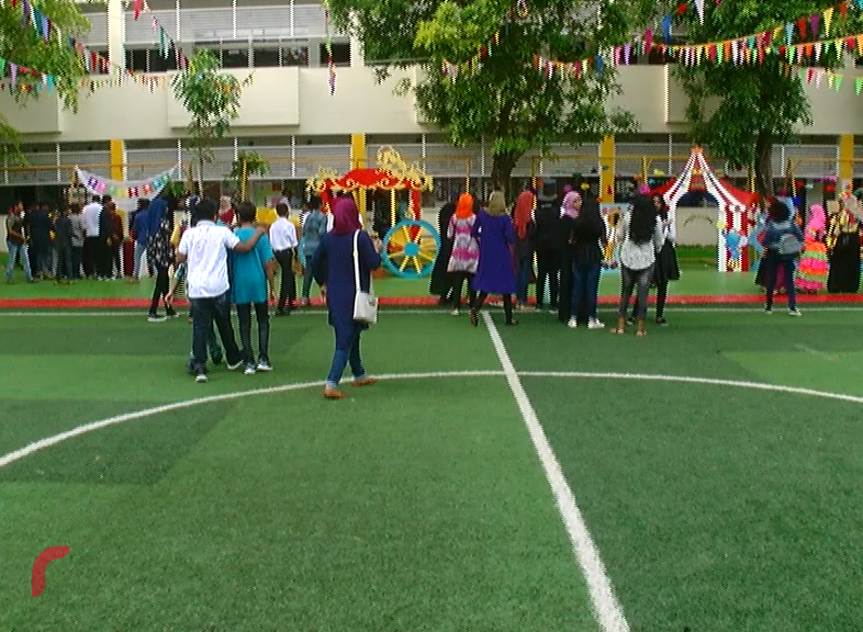 މެއި 20، 2018: ކުޑަކުދިންގެ ދުވަސް ފާހަގަކުރުމަށް ތާޖުއްދީން ސްކޫލްގައި ކުރިއަށްގެންދިޔަ ހަރަކާތްތަކުގެ ތެެރެއިން، ކުޑަކުދިންގެ ދުވަހަކީ ކޮންމެ އަހަރަކުވެސް ކުލަގަދަކޮށް ފާހަގަކުރަމުން އަންނަ ދުވަހެއް -- ފޮޓޯ: މުޙައްމަދު ޝަރުހާން