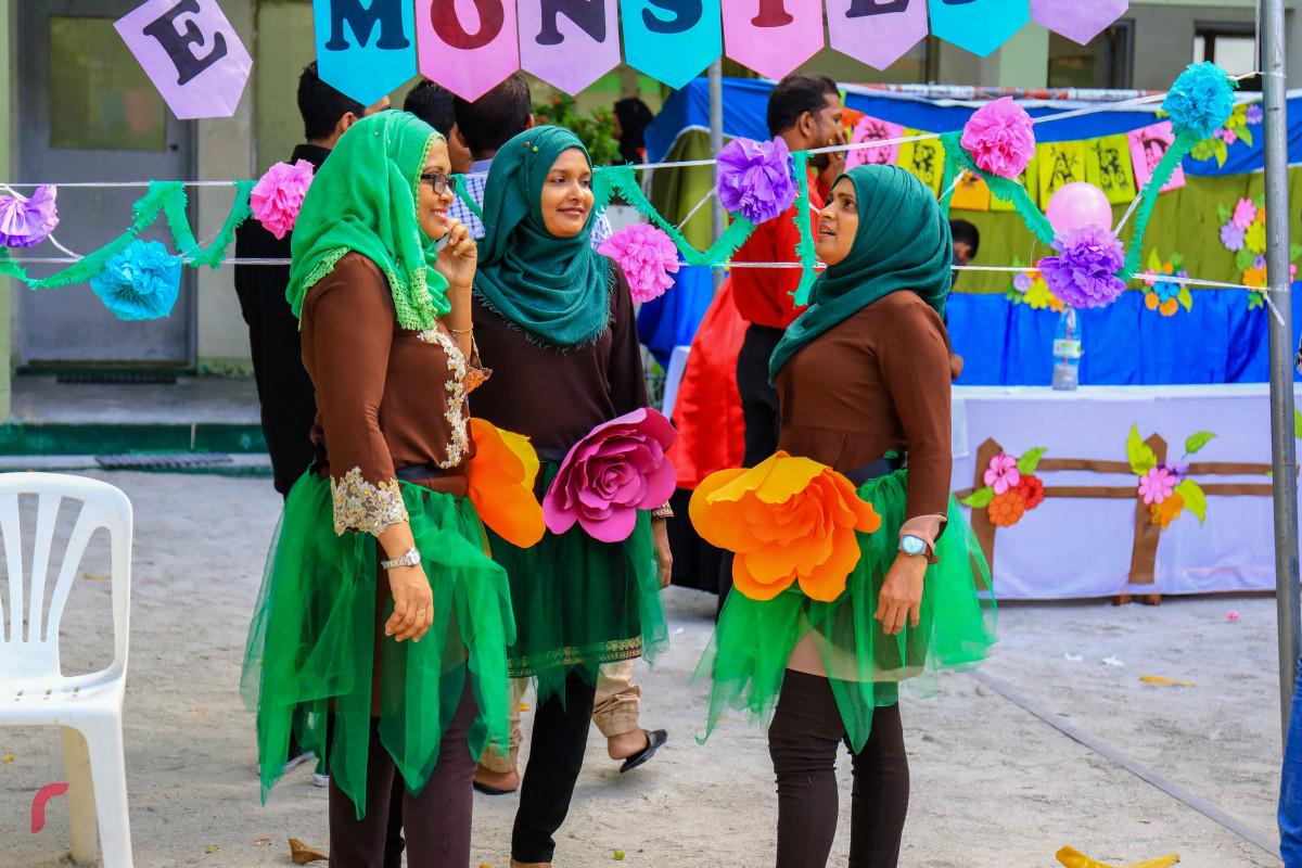 މެއި 20، 2018: ކުޑަކުދިންގެ ދުވަސް ފާހަގަކުރުމަށް ކަލާފާނު ސްކޫލްގައި ކުރިއަށްގެންދިޔަ ހަރަކާތްތަކުގެ ތެެރެއިން، ކުޑަކުދިންގެ ދުވަހަކީ ކޮންމެ އަހަރަކުވެސް ކުލަގަދަކޮށް ފާހަގަކުރަމުން އަންނަ ދުވަހެއް -- ފޮޓޯ: މުޙައްމަދު ޝަރުހާން