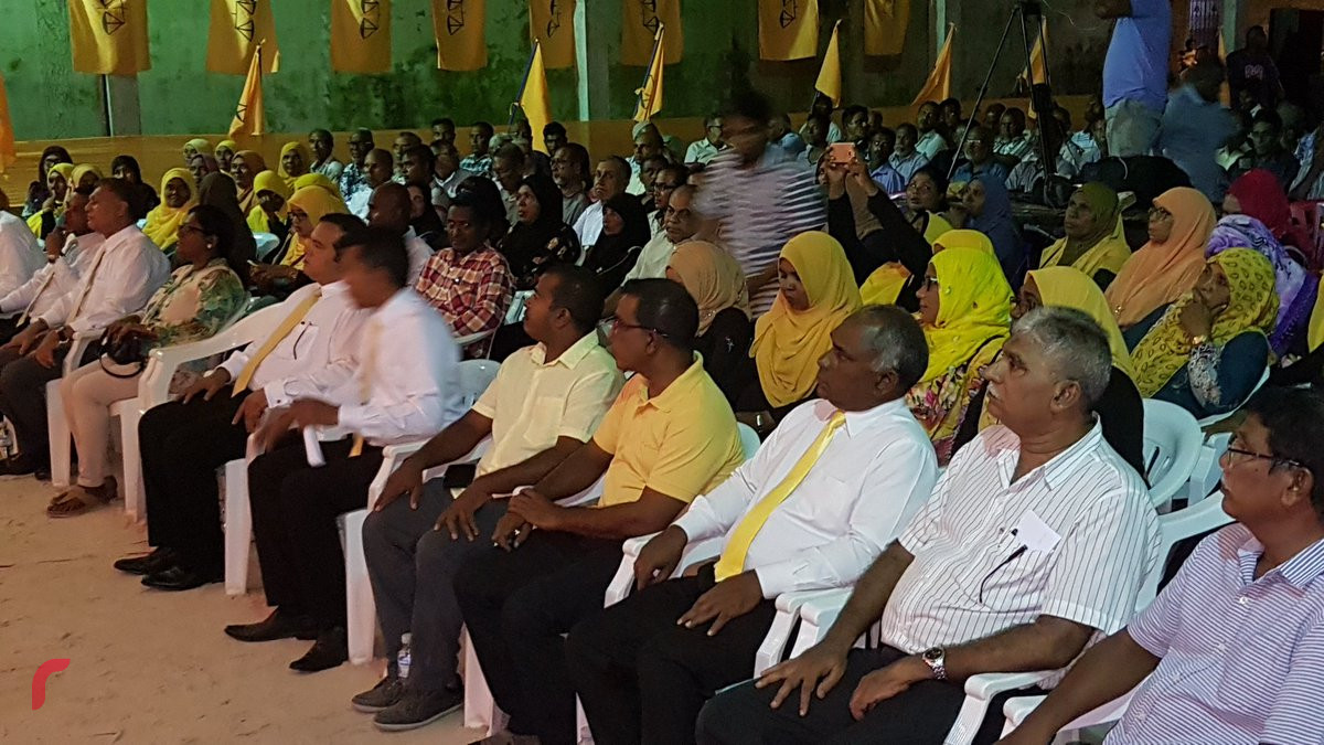 މެއި 11، 2018 : ރައީސް ނަޝީދުގެ ކެމްޕެއިން ލޯންޗްކުރުމަށް އައްޑޫގައި ބޭއްވި ޖަލްސާގެ ތެރެއިން