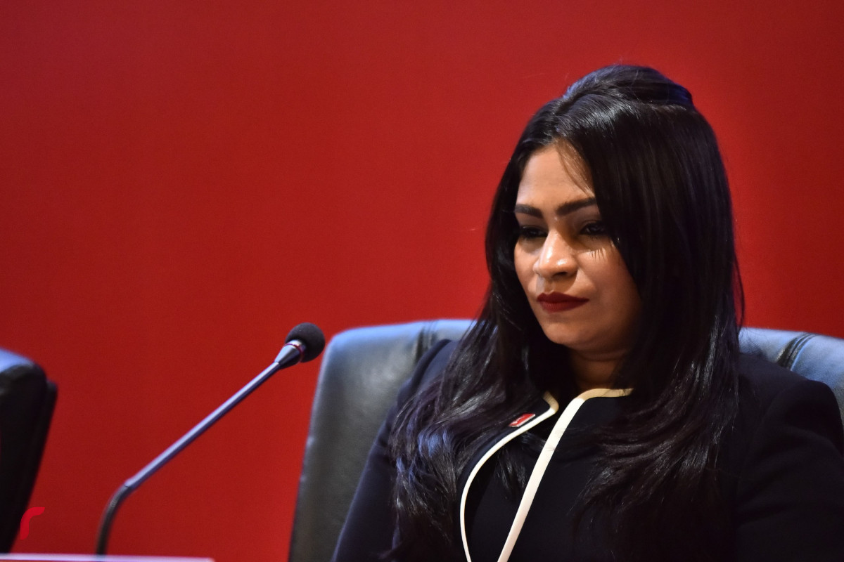 މެއި 14، 2018: ބޭންކް އޮފް މޯލްޑިވްސްގެ އަހަރީ އާންމު ޖަލްސާގައި ބީއެމްއެލް ބޯޑުގެ ބައެއް މެމްބަރުން، ބީއެމްއެލްގެ ހިއްސާގެ އަގު ފާއިތުވެ ދިޔަ 4 އަހަރުތެރޭ 240 ޕަސެންޓް އިތުރުވެފައިވާއިރު ހިއްސާދާރުންނަށް 22 ރުފިޔާގެ ރޭޓުން 118 މިލިއަން ރުފިޔާ ބެހުމަށް ވަނީ ނިންމާފައެވެ. -- ފޮޓޯ: މުހައްމަދު ޝަރުހާން / ރާއްޖެ އެމްވީ