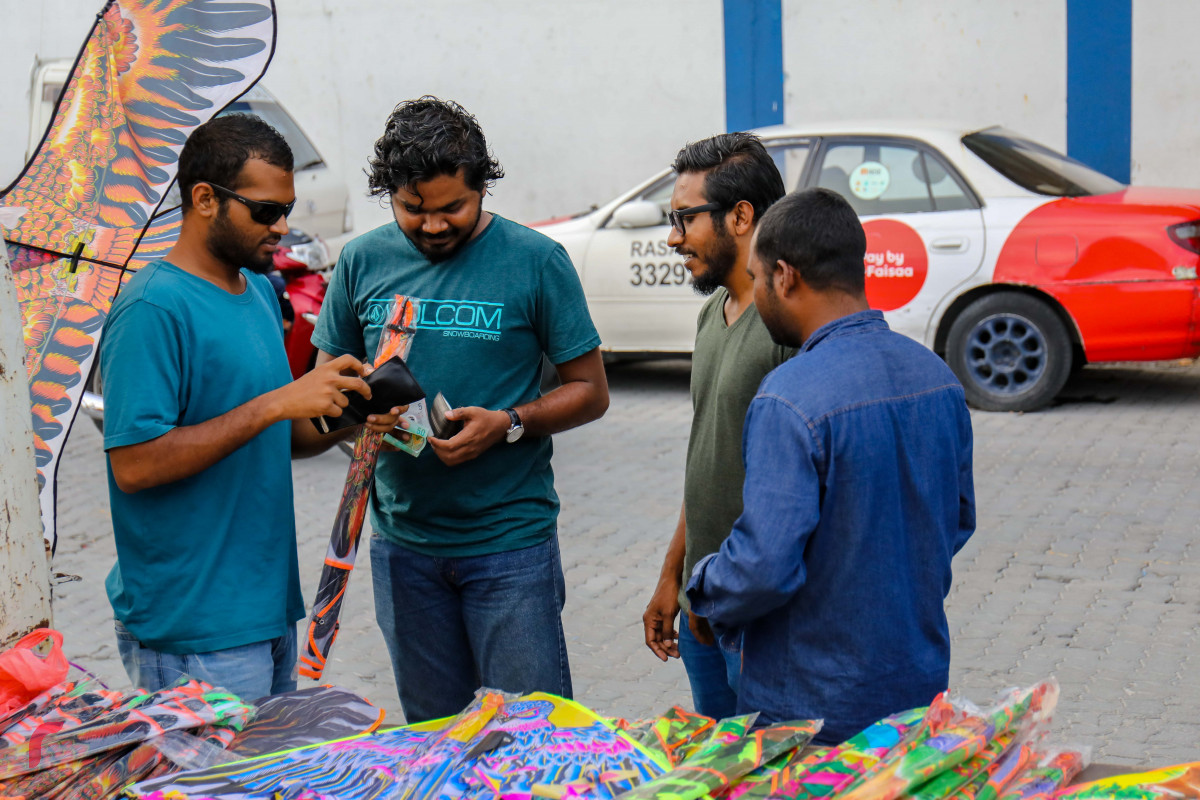 މެއި 16، 2018: 1439 ވަނަ އަހަރުގެ ރަމަޟާން ފެށިފައިވާއިރު، ޒުވާނުންތަކެއް މަޑި އެރުވުމަށްޓަކައި އުސްފަސްގަނޑު ސަރަހައްދުގައި