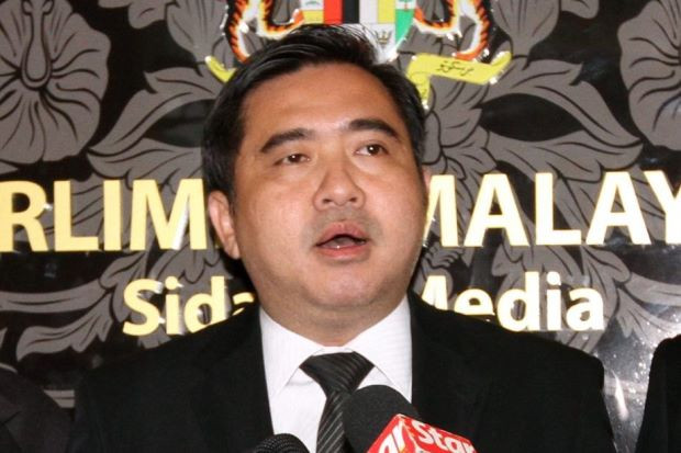 މެލޭޝިއާގެ ޓްރާންސްޕޯޓް މިިނިސްޓަރކަމާއި ހަވާލުވެވަޑައިގަންނަވާ އެންތަނީ ލޯކް