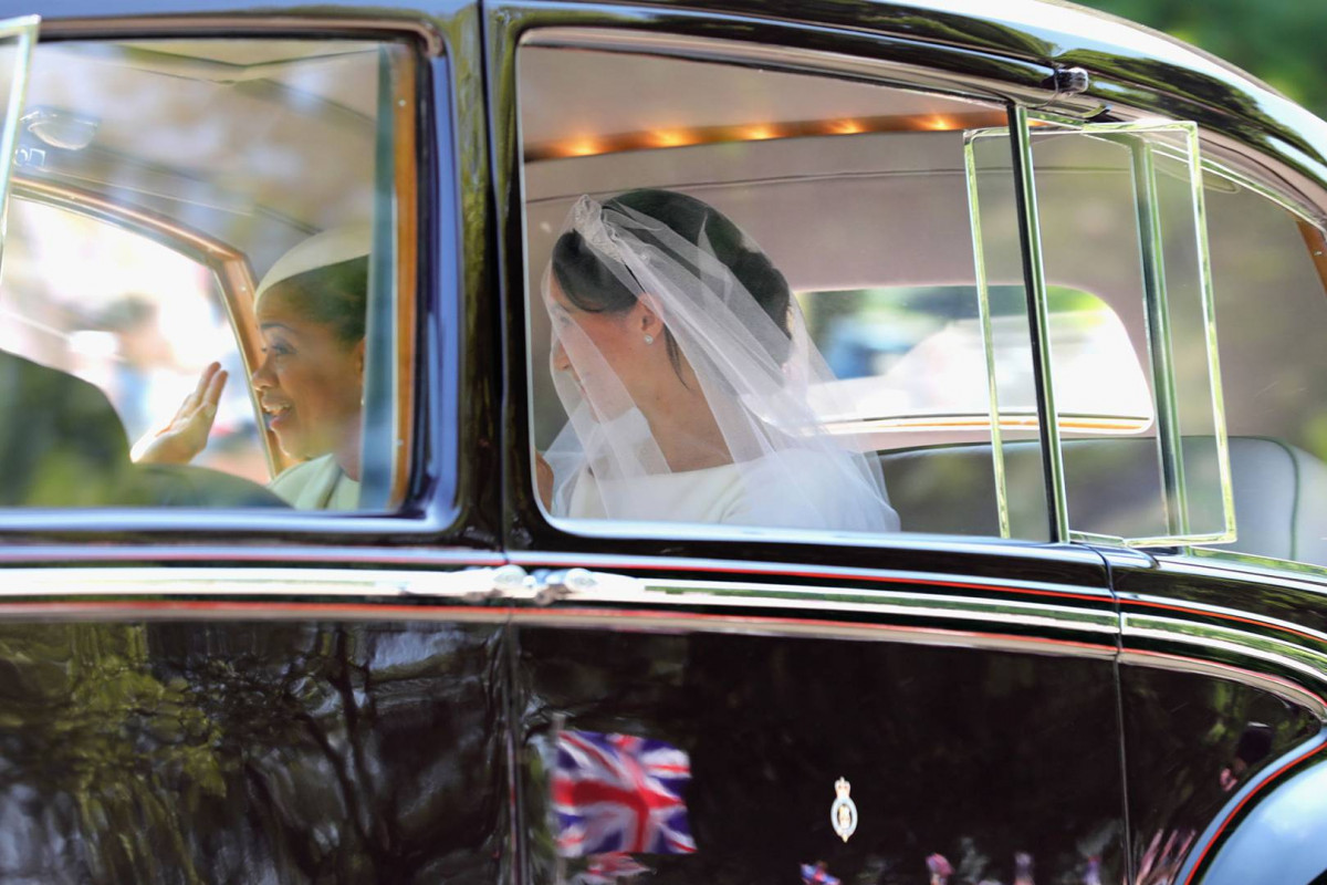 މެއި، 19: 2018: ޕްރިންސް ހެރީއާއި މޭގަން މާކެލްގެ ކައިވެނީގެ ހަފްލާއަށް މޭގަން އަދި އެކަމަނާގެ މަންމާފުޅު ވަޑައިގަންނަވަނީ