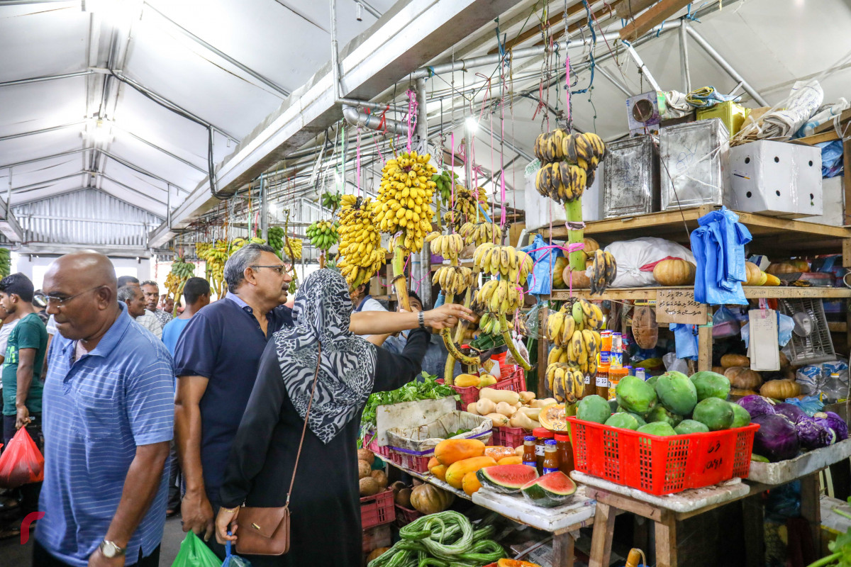 މެއި 25، 2018: މާލޭ ލޯކަލް މާރުކޭޓު: ބައެއް ތަކެތި ލިބުން ދަތިވެ ތަކެތީގެ އަގު ވަނީ އުފުލިފައި -- ފޮޓޯ: މުހައްމަދު ޝަރުހާން