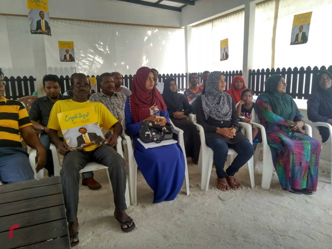 މެއި 27، 2018: އެމްޑީޕީ އިން ރިޔާސީ އިންތިހާބާ ދިމާކޮށް އއ. ފެރިދޫގައި "ޖަޒީރާ ރައީސް" ކެމްޕެއިން ކުރިއަށްގެންދަނީ، ރައީސް ނަޝީދު ވަނީ ސްކައިޕް މެދުވެރިކޮށް ފެރިދޫ ރައްޔިތުންނާ ވާހަކަ ދައްކަވާފައި