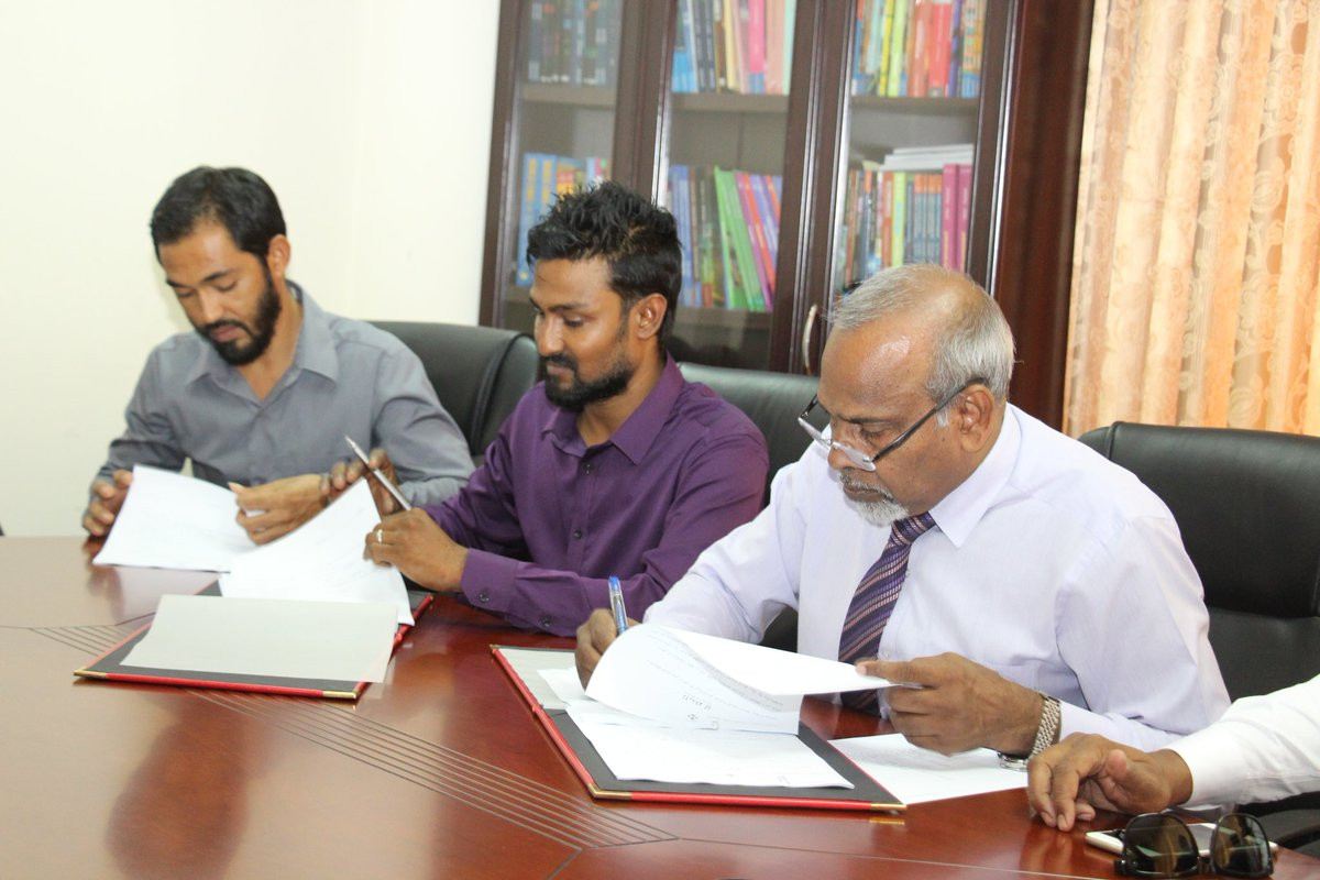 ބާރަށު ސްކޫލުގައި 10 ކްލާސްރޫމް އެޅުމަށް ސޮއިކުރި ރަސްމިއްޔާތުގެެ ތެރެއިން...