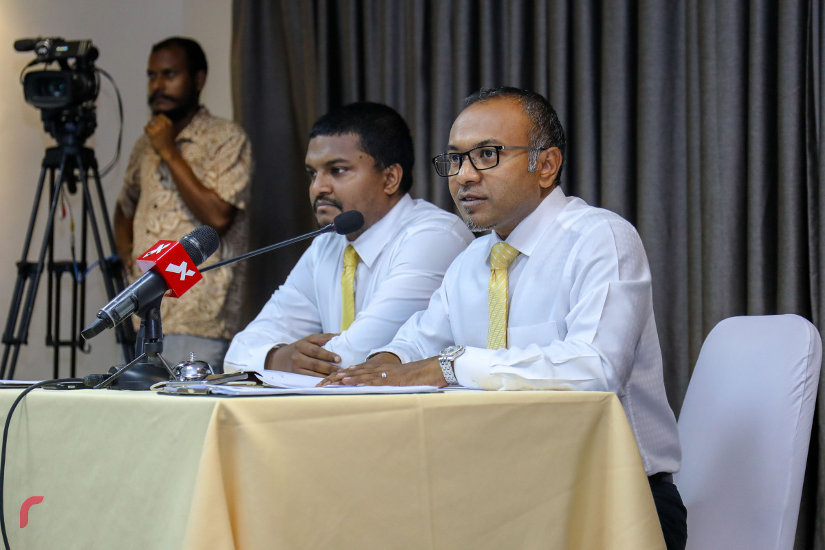 މެއި 31، 2018: އެމްޑީޕީގެ އިން މާބްލް ހޮޓެލްގައި ބޭއްވި އެ ޕާޓީގެ ގައުމީ މަޖިލީހުގެ 163 ވަނަ ޖަލްސާގައި ޕާޓީގެ ޗެއާޕަރސަން އާއި ސެކްރެޓަރީ ޖެނެރަލް -- ފޮޓޯ: މުހައްމަދު ޝަރުހާން