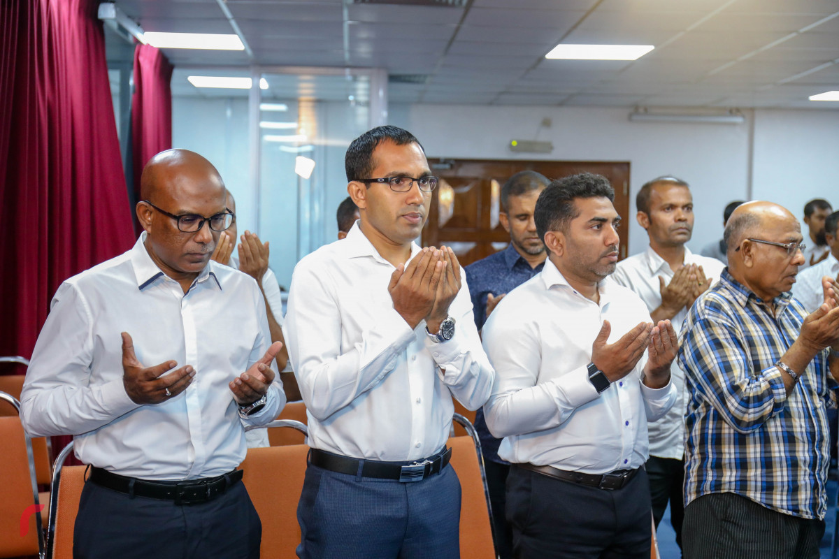 ޖޫން 1، 2018: ކުރީގެ އިސްލާމިކް މިނިސްޓަރު ޑރ. އަބްދުލް މަޖީދު އަބްދުލް ބާރީގެ ހަނދާނުގައި، އިސްލާމީ މަރުކަޒުގައި ބޭއްވި ތައުބީރުގެ ޖަލްސާގެ ތެރެއިން -- ފޮޓޯ: މުހައްމަދު ޝަރުހާން / ރާއްޖެ އެމްވީ