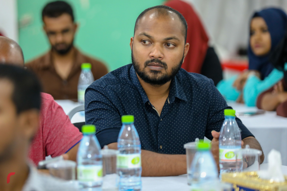 ޖޫން 8، 2018: ރިޔާސީ އިންތިހާބު ބާއްވާނެ ދުވަސް އިއުލާންކުރުމަށް ބޭއްވި ޖަލްސާގެ ތެރެއިން، ކުރިމަތިލުމަށް 10 ދުވަހުގެ ފުރުސަތެއްދޭނެ. -- ފޮޓޯ: މުހައްމަދު ޝަރުހާން / ރާއްޖެ އެމްވީ