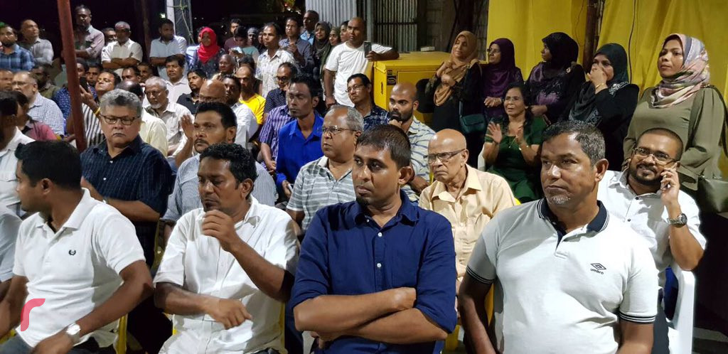 ޖޫން 8، 2018 : ޖަޒީރާ ރައިސް ކެމްޕެއިން ޕޯސްޓަރު ލޯންޗް ކުރުމަށް އެމްޑީޕީ ހަރުގޭގައި ބެއްވި ޖަލްސާގެ ތެރެއިން، މި ޖަލްސާގައި އެމްޑިޕީގެ އިސް ސަފުގައި މަސައްކަތް ކުރައްވާ ގިނަ އަދަދެއްގެ ބޭފުޅުންނާއި ސަޕޯޓަރުން ވަނީ ބައިވެރިވެ ވަޑައިގެންފައި