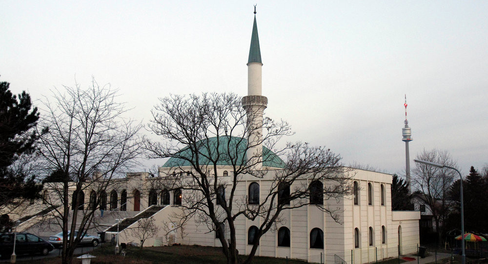 ސަރުކާރުން ބުނީ ބަންދުކުރަނީ ޓަރކިޝް މޮސްކު ކަމަށާއި އަދި އުވާލެވޭ ގުރޫޕަކީ އަރަބް ރިލިޖަސް ކޮމިއުނިޓީކަށް