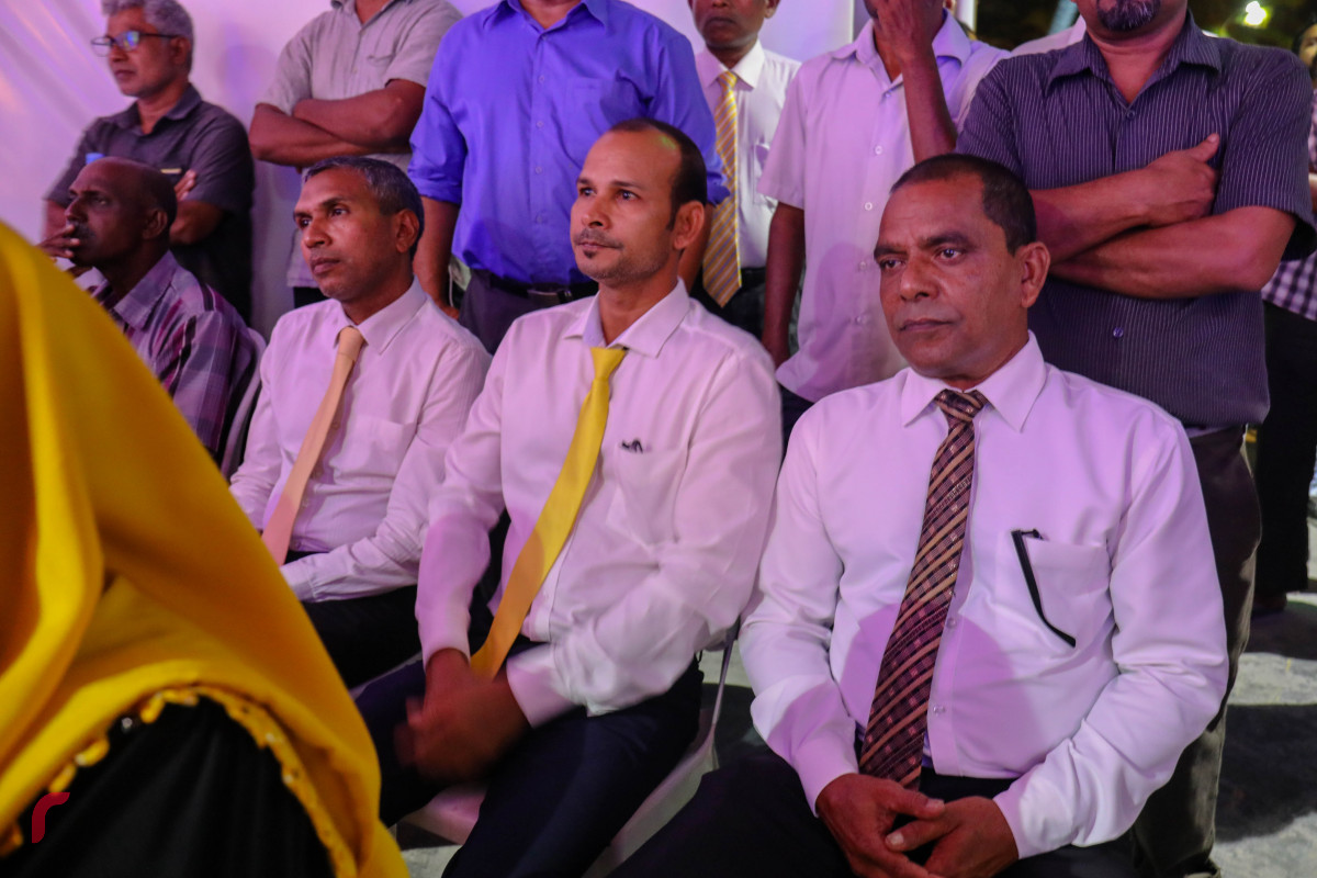 ޖޫން 14، 2018 : އެމްޑިޕީގެ "ޖަޒީރާ ރާއްޖެ" ކެމްޕެއިން ލޯންޗް ކުރުމަށް ހަރުގޭގައި ބޭއްވި ރަސްމިއްޔާތުގެ ތެރެއިން، މި ރަސްމިއްޔާތުގައި އެޕާޓީގެ ގައުމީ މަޖިލީހުގެ ގިނަ އަދަދެއްގެ މެމްބަރުން ބައިވެރިވެވަޑައިގެންނެވި -- ފޮޓޯ: މުހައްމަދު ޝަރުހާން