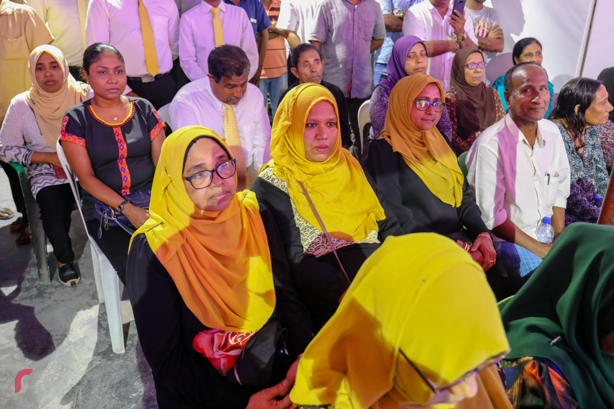 ޖޫން 14، 2018 : އެމްޑިޕީ "ޖަޒީރާ ރާއްޖެ" ކެމްޕެއިން ލޯންޗް ކުރުމަށް ހަރުގޭގައި ބޭއްވި ރަސްމިއްޔާތުގެ ތެރެއިން، މި ރަސްމިއްޔާތުގައި އެޕާޓީގެ ގިނަ އަދަދެއްގެ އާއްމު މެމްބަރުން ބައިވެރިވި -- ފޮޓޯ: މުހައްމަދު ޝަރުހާން