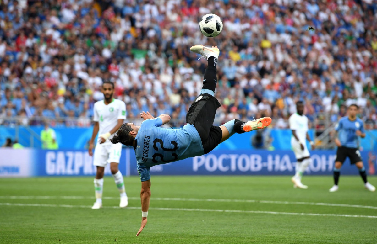 ގްރޫޕް އޭގައި އުރުގުއޭ އަދި ސައުދީ އަރަބިއްޔާ ކުޅުނު މެޗުގެ ތެރެއިން އުރުގުއޭގެ ޑިފެންޑަރު މާޓިން ކެސޭރަސް ބޯޅަ ސާފުކޮށްލަނީ. މި މެޗު 1-0 ގެ ނަތީޖާއަކުން ކާމިޔާބުކުރީ އުރުގުއޭއެވެ. މިއީ 1954 ވަނަ އަހަރުގެ ވާރލްޑް ކަޕްގެ ފަހުން މުބާރާތުގެ ފުރަތަމަ ދެ މެޗު އުރުގުއޭއިން ކާމިޔާބުކުރި ފުރަތަމަ ފަހަރެވެ.