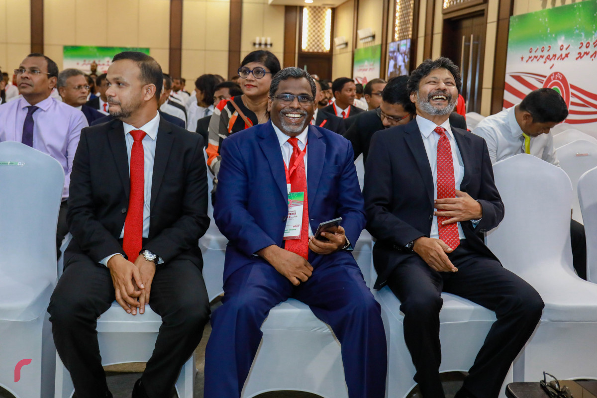ޖޫން 22، 2018: ޖުމްހޫރީ ޕާޓީގެ ކޮންގްރެސް ހުޅުވުމަށް ބޭއްވި ރަސްމިއްޔާތުގެ ތެރެއިން. މި ކޮންގްރެސްގެ ރިޔާސަތު ބެލެހެއްޓެވީ ކެންދޫ ދާއިރާގެ މެމްބަރު އަލީ ހުސައިން (ވ).