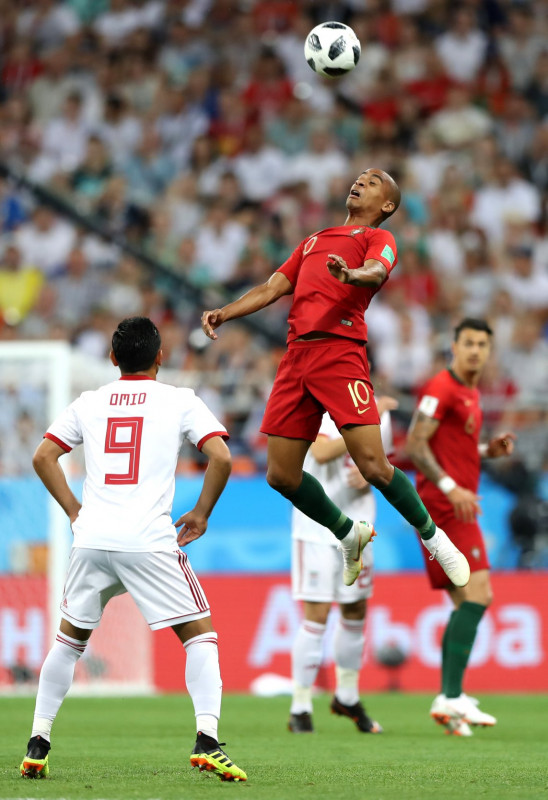 ގްރޫޕް ބީގެ ފުރަތަމަ މެޗުގައި ޕޯޗުގަލް އަދި އީރާން ކުޅުނު މެޗުގެ ތެރެއިން ޕޯޗުގަލްގެ ޖޮއައޮ މާރިއޯ ބޮލުން ބޯޅައެއް ފޮނުވާލަނީއެވެ. މި މެޗު ނިމިފައިވަނީ 1-1 އިން އެއްވަރުވެގެންނެވެ. މިއީ ވާރލްޑް ކަޕްގެ ތާރީހުގައި ގްރޫޕް ފިޔަވަހި ފަހަނައަޅައި ޕޯޗުގަލްއިން ދިޔަ ހަތަރުވަނަ ފަހަރެވެ. ދެވަނަ ބުރުގައި ޕޯޗުގަލް ކުޅޭނީ އުރުގުއޭ އާއި ދެކޮޅަށެވެ.