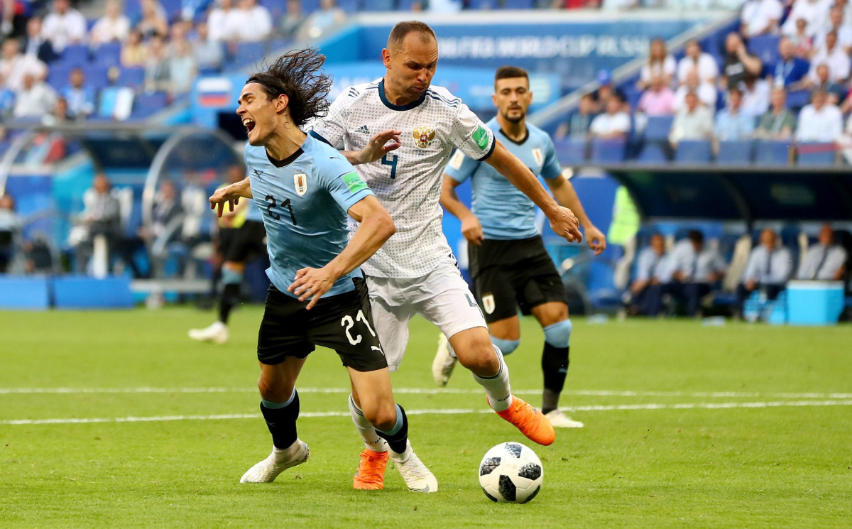 ގްރޫޕް އޭގެ ދެވަނަ މެޗުގައި ރަޝިއާ އަދި އުރުގުއޭ ކުޅުނު މެޗުގެ ތެރެއިން އުރުގުއޭގެ ކަވާނީއަށް ރަޝިއާގެ ކުޅުންތެރިޔަކު ފައުލްކުރަނީއެވެ. މި މެޗު 3-0 ގެ ނަތީޖާއަކުން ކާމިޔާބުކުރީ އުރުގުއޭއެވެ. މި މެޗުގެ ކުރިން ރަޝިއާ އަތުން އުރުގުއޭ މޮޅުވެފައި އޮތީ 1970 ވަނަ އަހަރުގެ ވާރލްޑް ކަޕްގައެވެ