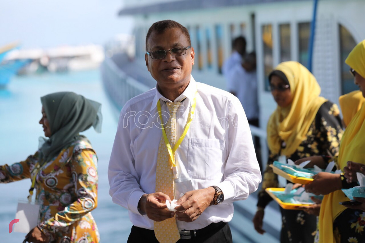 ޖޫން 30، 2018: އެމްޑީޕީގެ ތިން ވަނަ ކޮންގްރެސްގައި ބައިވެރިވެވަޑައިގަތުމަށް އައްޑޫ މަރަދޫ ދާއިރާގެ މެމްބަރު އިބްރާހިމް ޝަރީފު އުކުޅަހުގައި -- ފޮޓޯ: މުހައްމަދު ޝަރުހާން/ރާއްޖެއެމްވީ