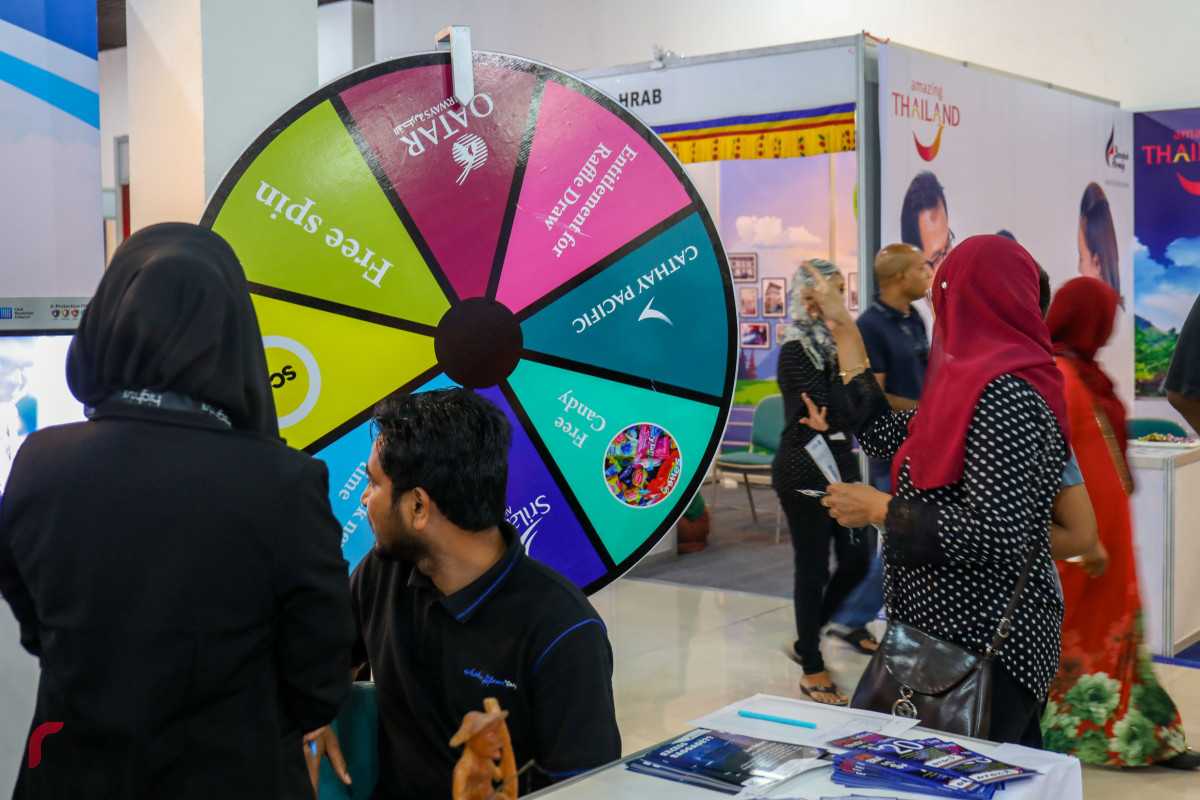 ޖުލައި 6، 2018: ހައި ރައިޒް އިން އިންތިޒާމްކޮށްގެން ކުރިއަށްގެންދާ "ވެކޭޝަން އެކްސްޕޯ"ގެ ތެރެއިން، ޒިޔާރަތްކުރާ ފަރާތްތަކަށް ހާއްސަ އިނާމުތަކެއް ލިބޭނެ-- ފޮޓޯ: މުހައްމަދު ޝަރުހާން / ރާއްޖެ އެމްވީ