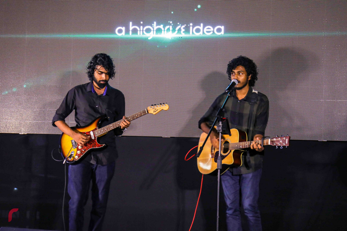 ޖުލައި 6، 2018: ހައިރައިޒް އިން އިންތިޒާމްކޮށްގެން ކުރިއަށްގެންދާ "ވެކޭޝަން އެކްސްޕޯ" ގައި މުނިފޫހި ފިލުވުމުގެ ހަރަކާތެއް ކުރިއަށްގެންދަނީ، މި އެކްސްޕޯގައި ރާއްޖޭގެ އިތުރުން ބޭރުގެ ފަތުރުވެރިކަމުގެ ދާއިރާގައި ހަރަކާތްތެރިވާ ފަރާތްތަކާއި އެއާލައިންތައް ބައިވެރިވޭ-- ފޮޓޯ: މުހައްމަދު ޝަރުހާން / ރާއްޖެ އެމްވީ