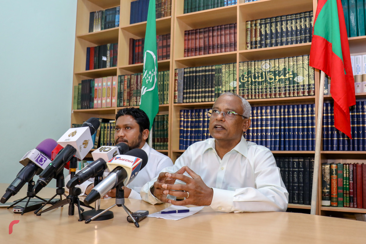 ގުޅިފައިވާ ޕާޓީތަކުގެ ރިޔާސީ ކެންޑިޑޭޓް އިބްރާހީމް މުހައްމަދު ސޯލިހް އަދާލަތު ޕާޓީގެ ނައިބު ރައީސް ޢަލީ ޒާހިރާއެކު