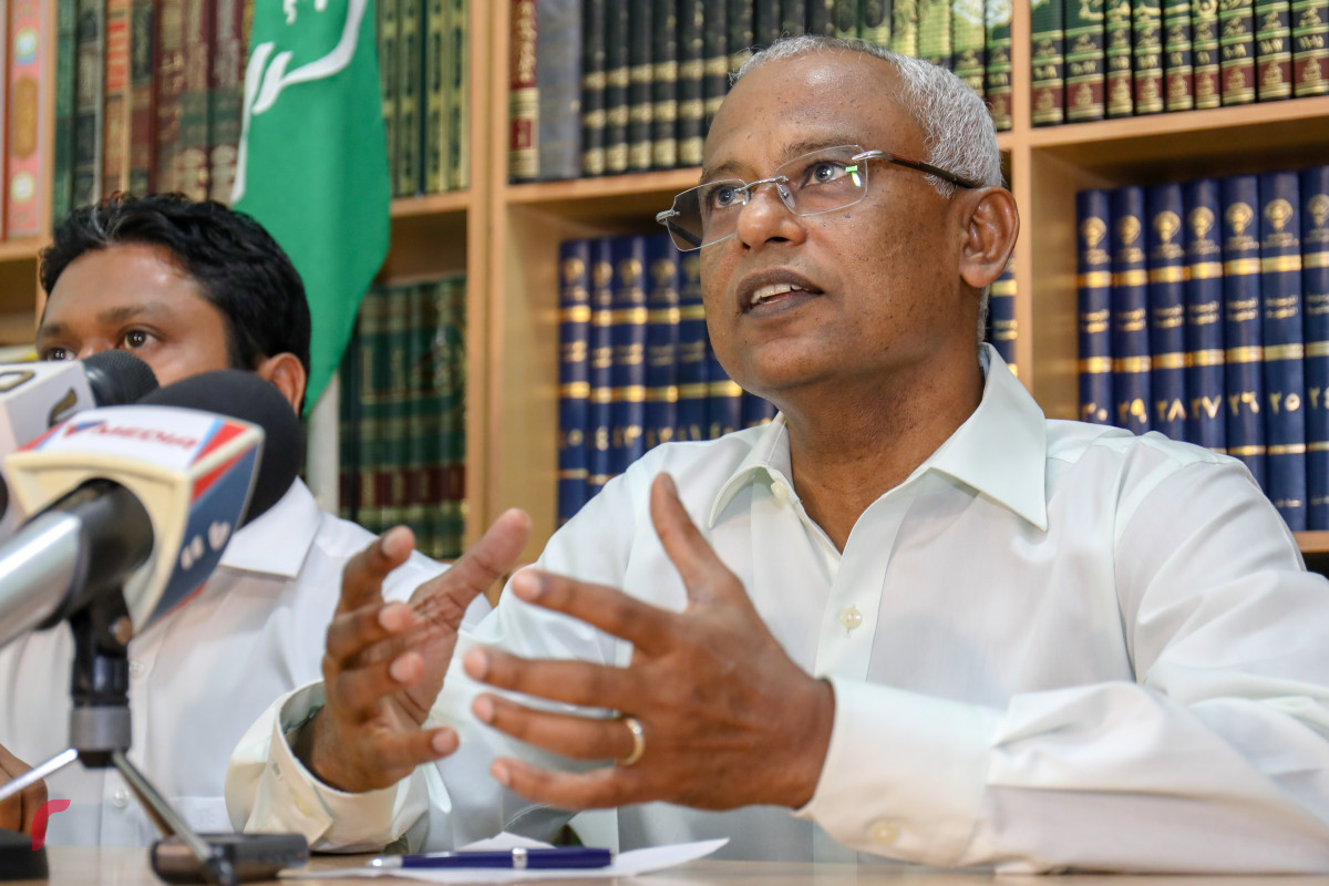 އަދާލަތު ޕާޓީގެ އޮފީހުގައި ބޭއްވި ނޫސްވެރިންގެ ބައްދަލުވުމުގައި އިބޫ ވާހަކަ ދައްކަވަނީ:- ފޮޓޯ-ރާއްޖެއެމްވީ