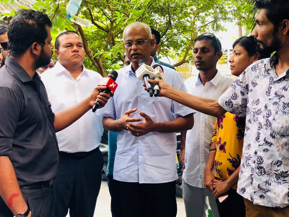 ގުޅިފައިވާ ސިޔާސީ ޕާޓީތަކުގެ ކެންޑިޑޭޓް އިބްރާހިމް މުހައްމަދު ސޯލިހް މަސްވެރިންނާ ބައްދަލު ކުރެއްވުމަށް ފަހު މީޑިއާއަށް މައުލޫމާތު ދެއްވަނީ