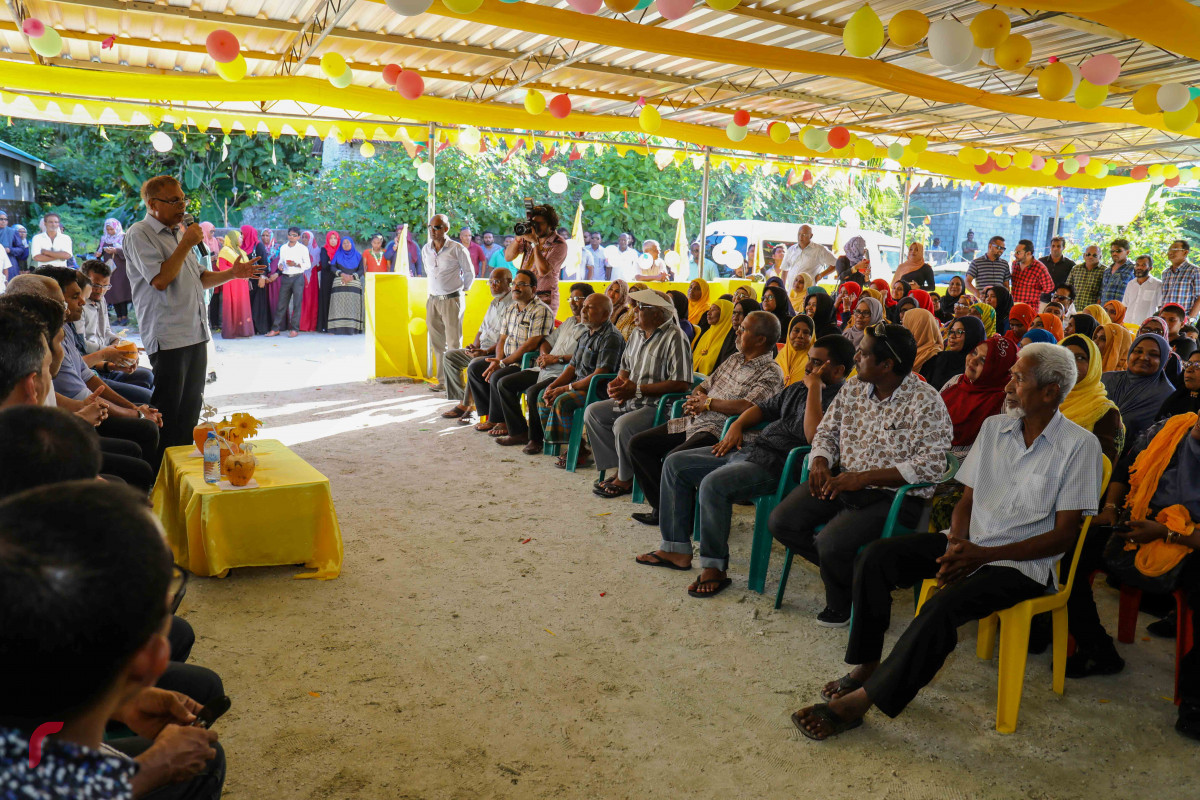 އައްޑޫ ސިޓީ މަރަދޫގައި ހުންނަ އެމްޑީޕީ ހަރުގަ ހުޅުވުމުގެ ރަސްމިއްޔާތުގައި މަރަދޫ ދާއިރާގެ މެންބަރު އިބްރާހިމް ޝަރީފް ވާހަކަ ދައްކަވަނީ. އޭނާ ވިދާޅުވި ގޮތުގައި މިއަހަރު އޮންނަ ރިޔާސީ އިންތިހާބުގައި އައްޑޫ ސިޓީއިން އިދިކޮޅަށް އެންމެ ގިނަ ވޯޓް ނެރޭނެ ދާއިރާއަކީ މަރަދޫ ދާއިރާ. އައްޑޫ ސިޓީ އަދި ފުވައްމުލަކަށް ގުޅިފައިވާ ސިޔާސީ ޕާޓީތަކުން ކުރެއްވި ދަތުރުގައި އިދިކޮޅު ކެންޑިޑޭޓަށް ބޮޑު ތާއިދެއް އޮތްކަން ވަނީ ފެނިގެންގޮސްފައި.