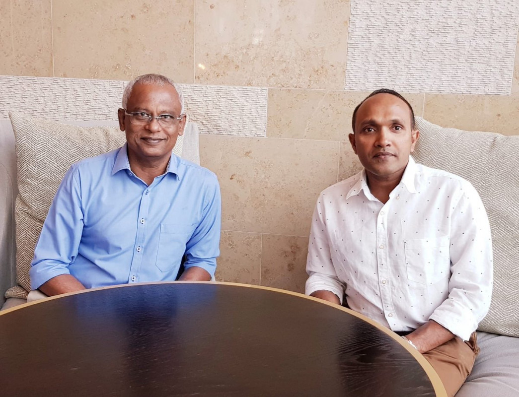 އިބޫ އާއި ޑރ. ޖަމީލް ދާދިފަހުން ބޭއްވި ބައްދަލުވުމެއްގެ ތެެރެއިން