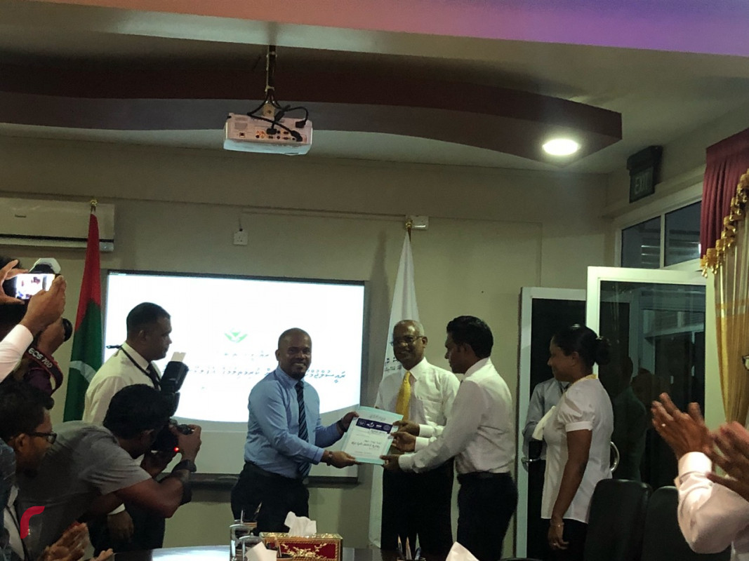 ިއީބުގެ ކެންޑިޑެސީ ފޯމު އިލެކްޝަންސް ކޮމިޝަނުގެ ރައީސާ ޙަވާލު ކުރައްވަނީ