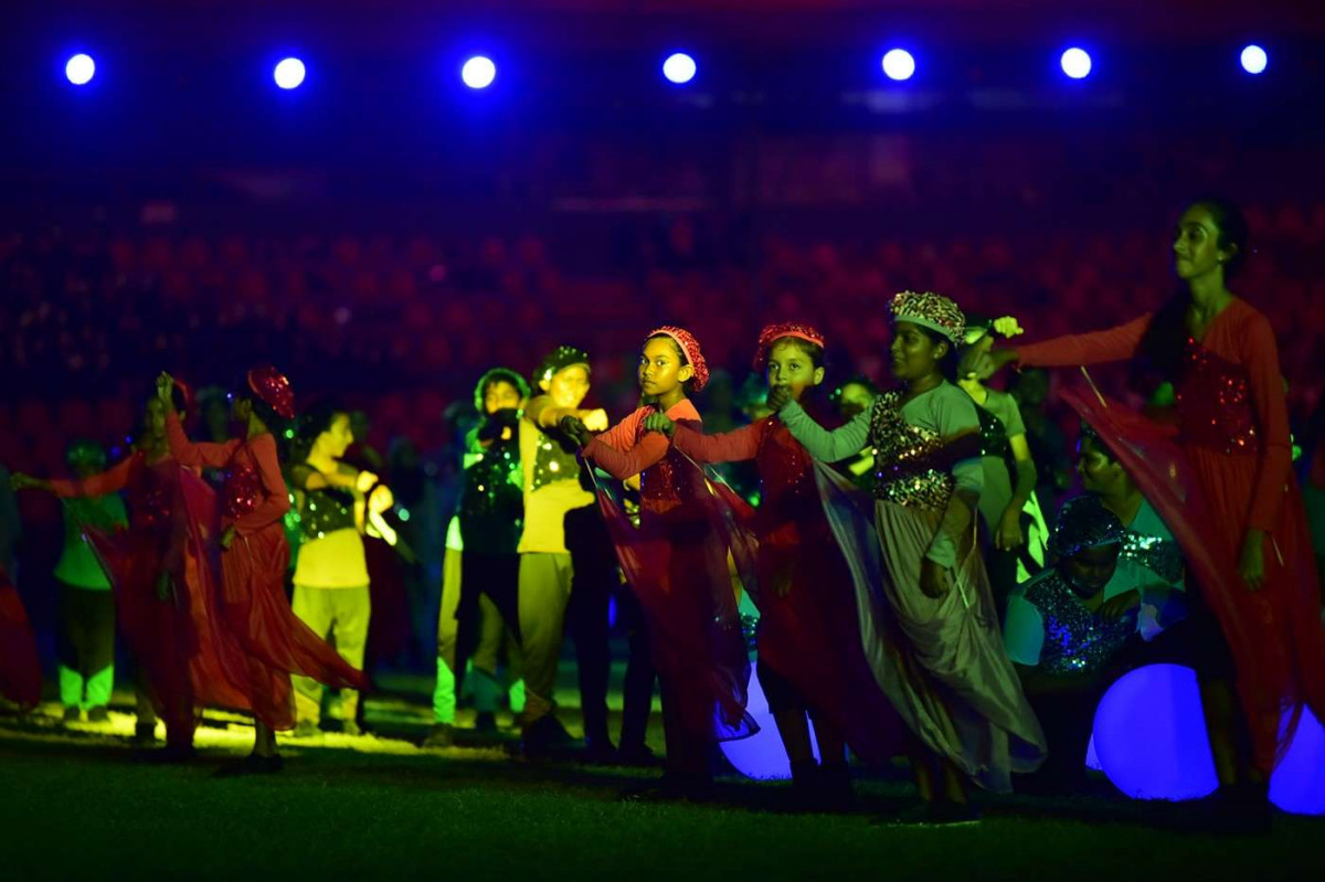 ޖުލައި 28، 2018: ދިވެހިރާއްޖޭގެ މިނިވަންކަމުގެ 53 ވަނަ އަހަރު ފާހަގަކުރުމުގެ މުނާސަބަތުގައި ހޮނިހިރު ދުވަހުގެ ރޭ ރަސްމީ ދަނޑުގައި ބޭއްވެވި ހެވިކަމާއި ކުޅިވަރުގެ ހަރަކާތްތަކުގެ ތެރެއިން، މި ހަރަކާތްތަކުގައި ސަރުކާރުގެ ގިނަ އަދަދެއްގެ އިސްވެރިން ވަނީ ބައިވެރިވެ ވަޑައިގެންފައި