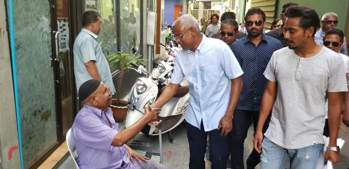 އޯގަސްޓް 2، 2018: ގުޅިފައިވާ އިއްތިހާދުން 2018 ވަނަ އަހަރުގެ ރިޔާސީ އިންތިހާބަށް ވަމުން އަންނަ ތައްޔާރީތަކުގެ ތެރެއިން ރިޔާސީ ކެނޑިޑޭޓްގެ އިތުރުން ރަނިންގްމޭޓް ނިކުންނަވައި ކުރިއަށްގެންދެވި ޕޯސްޓަރު ހަރުކުރުމުގެ ހަރަކާތުގެ ތެރެއިން، މި ހަރަކާތުގައި އިއްތިހާދުގެ އިސްވެރިންގެ އިތުރުން އިއްތިހާދަށް ތާއީދުކުރާ ގިނަ އަދަދެއްގެ ފަރާތްތަކުން ވަނީ ބައިވެރިވެފައި