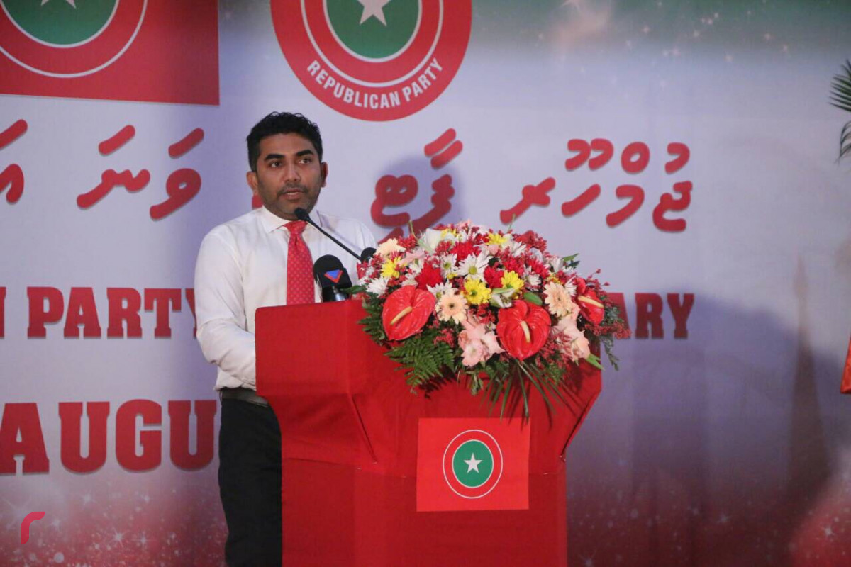 ޖުމްހޫރީ ޕާޓީގެ ޖަލްސާގައި އަމީން ވާހަކަ ދައްކަވަނީ